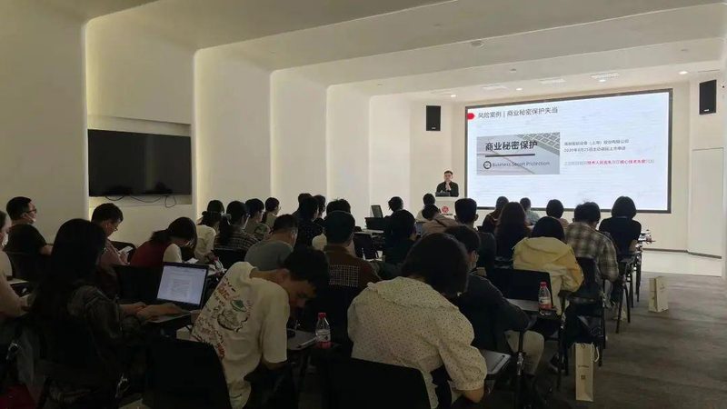 在实际操作中，有时会遇到原法人不配合股权转让的情况。这可能是由于以下原因：